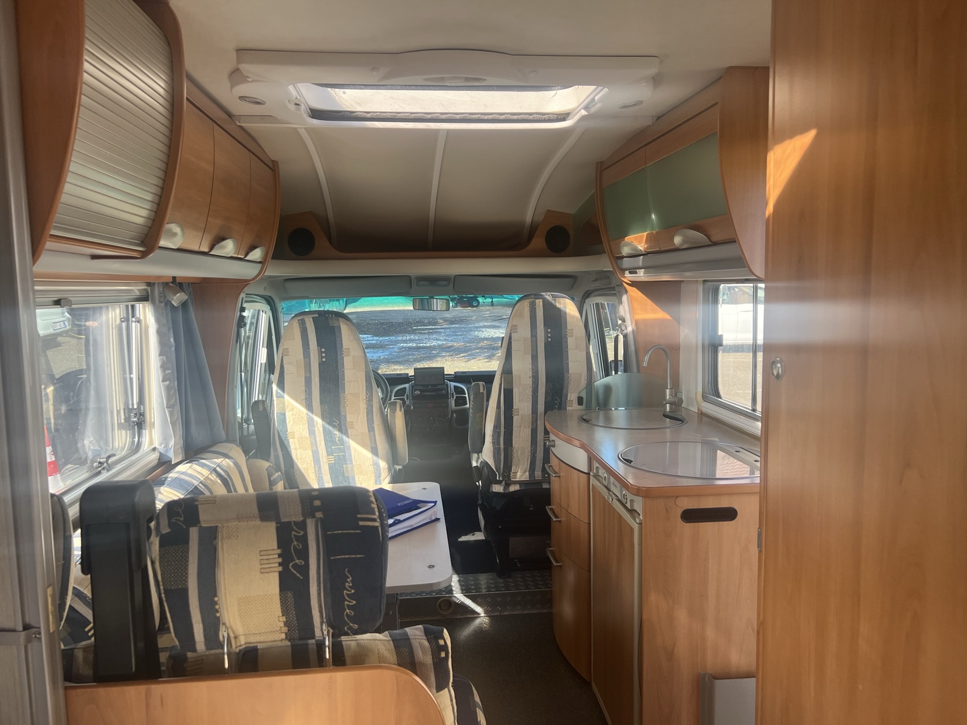 Hymer T 575 GT vast bed - motor airco - 2.8 motor - 128 pk