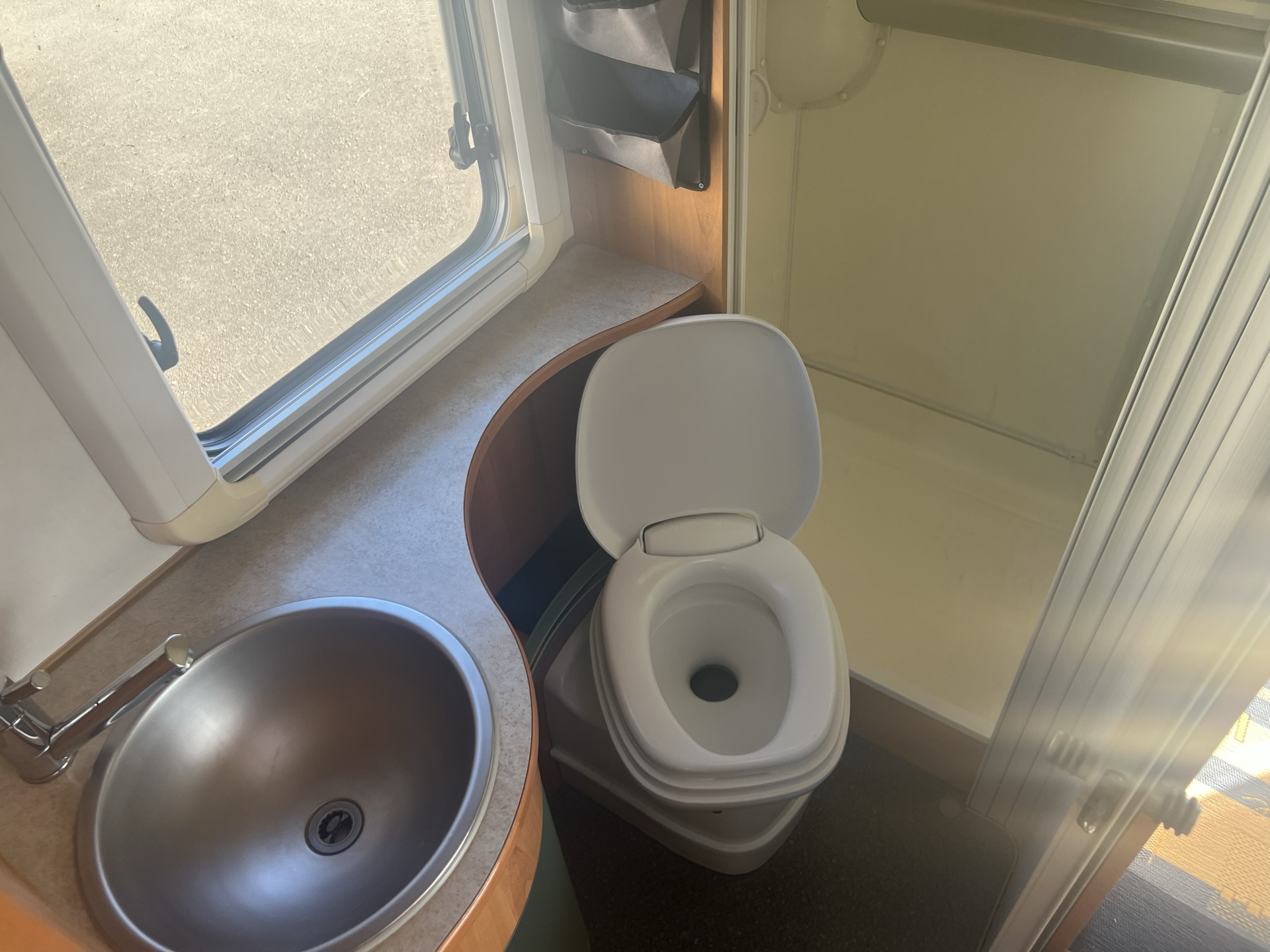 Hymer T 575 GT vast bed - motor airco - 2.8 motor - 128 pk