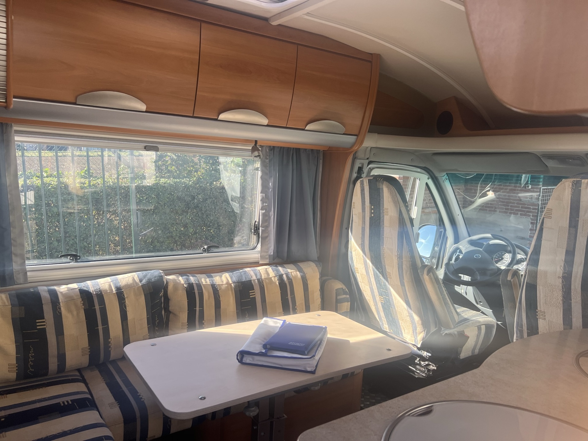 Hymer T 575 GT vast bed - motor airco - 2.8 motor - 128 pk