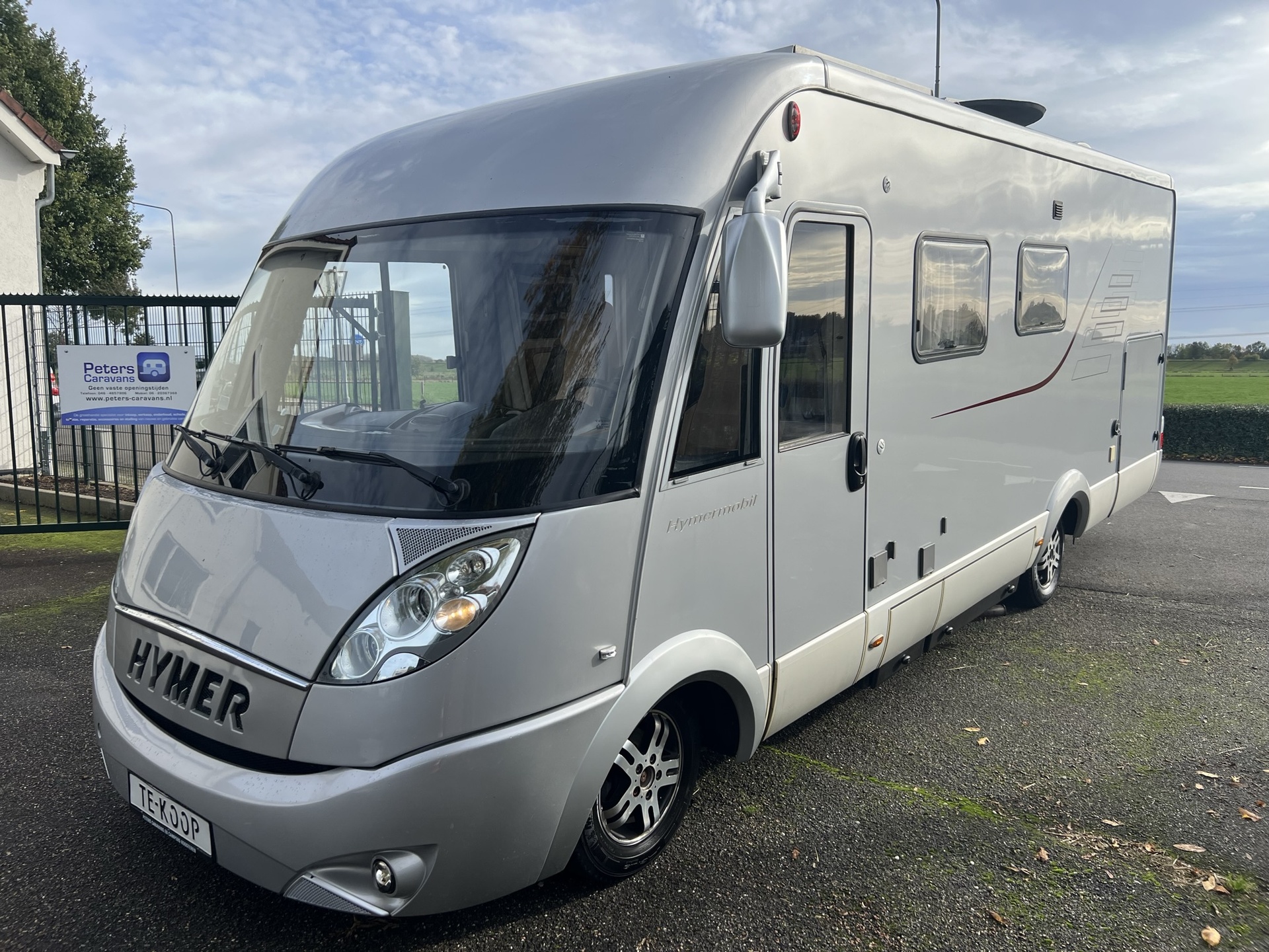 Hymer B 694 SL Silver Edition airco - luchtvering - garage - vast bed