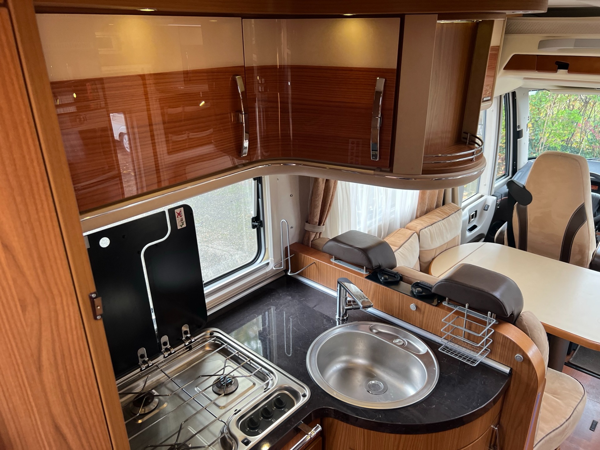 Hymer B 694 SL Silver Edition airco - luchtvering - garage - vast bed