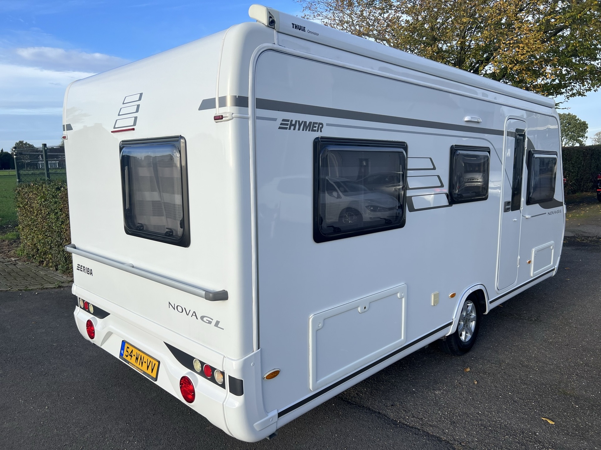 Eriba Nova 485 GL - thule luifel - mover - fietsdrager - 1800 kg as