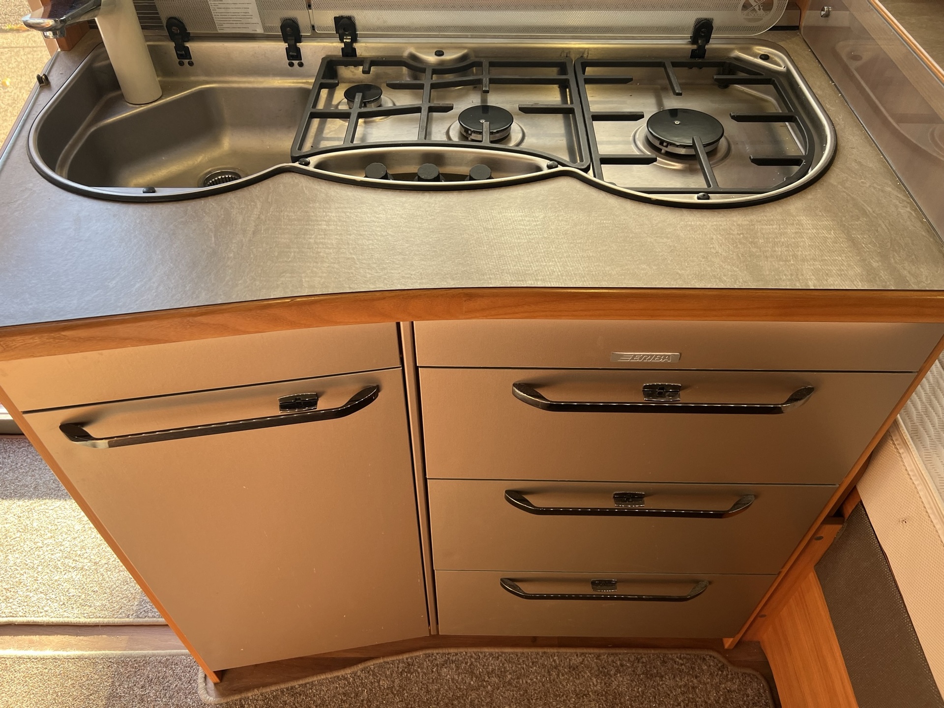 Eriba Nova 485 GL - thule luifel - mover - fietsdrager - 1800 kg as