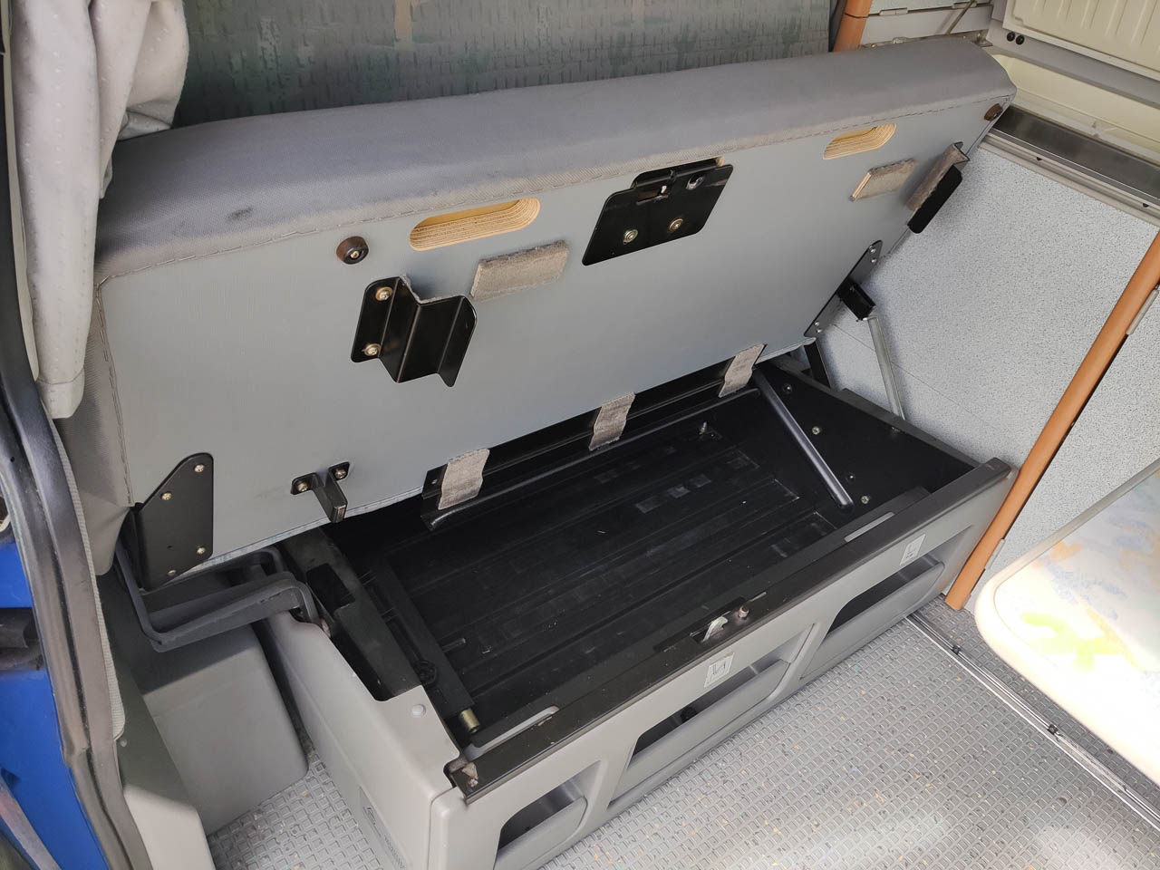 Volkswagen Kampeerauto Coach I Tdi  75 Kw