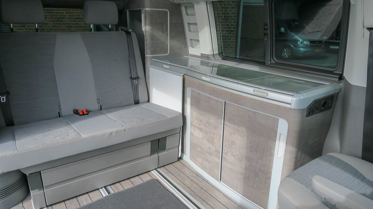 Volkswagen California 6.1 Edition Copperbronze! (Verkocht)