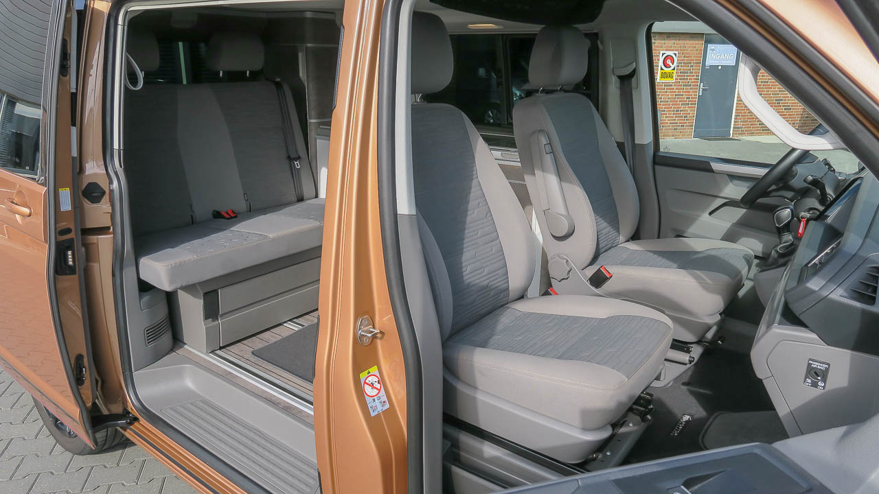 Volkswagen California 6.1 Edition Copperbronze! (Verkocht)