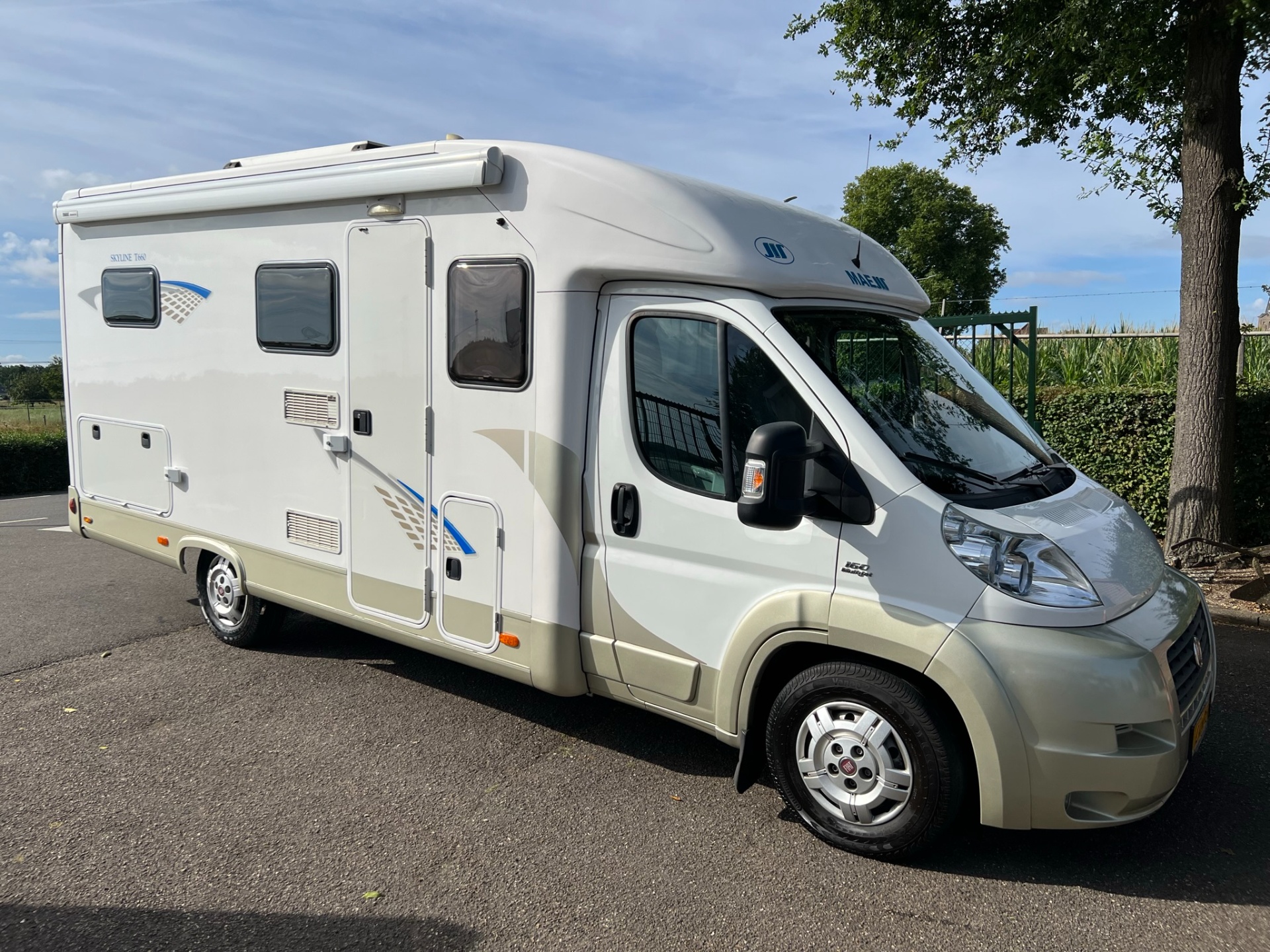 Maesss Skyline T 660 - enkele bedden - 3.0 liter - 158 pk - zonnepaneel