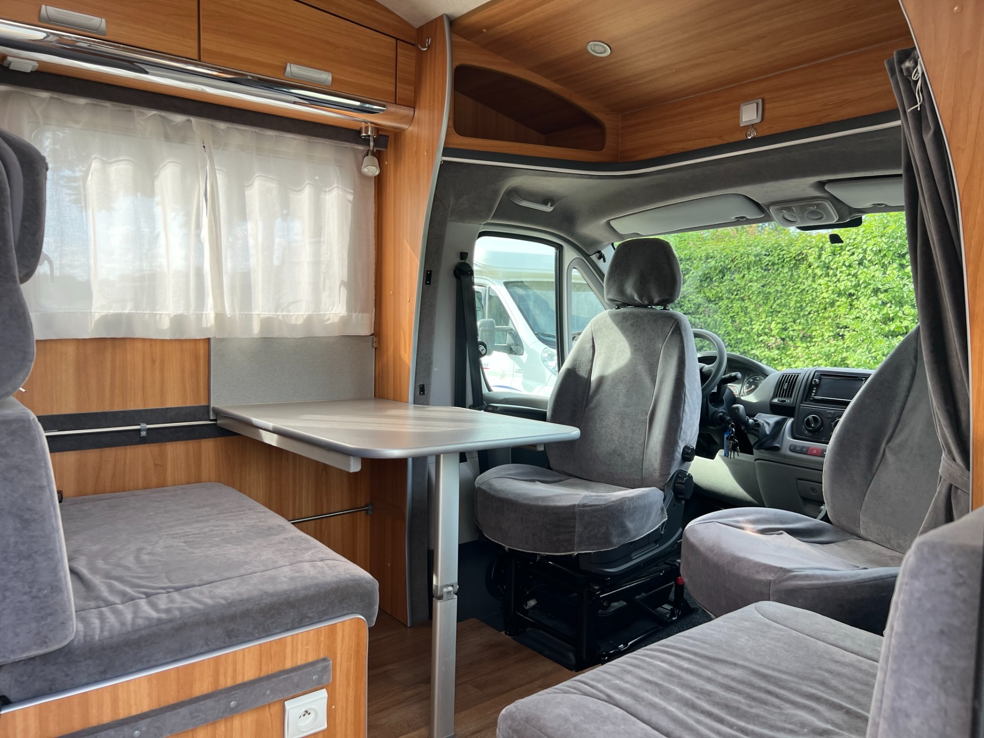 Maesss Skyline T 660 - enkele bedden - 3.0 liter - 158 pk - zonnepaneel