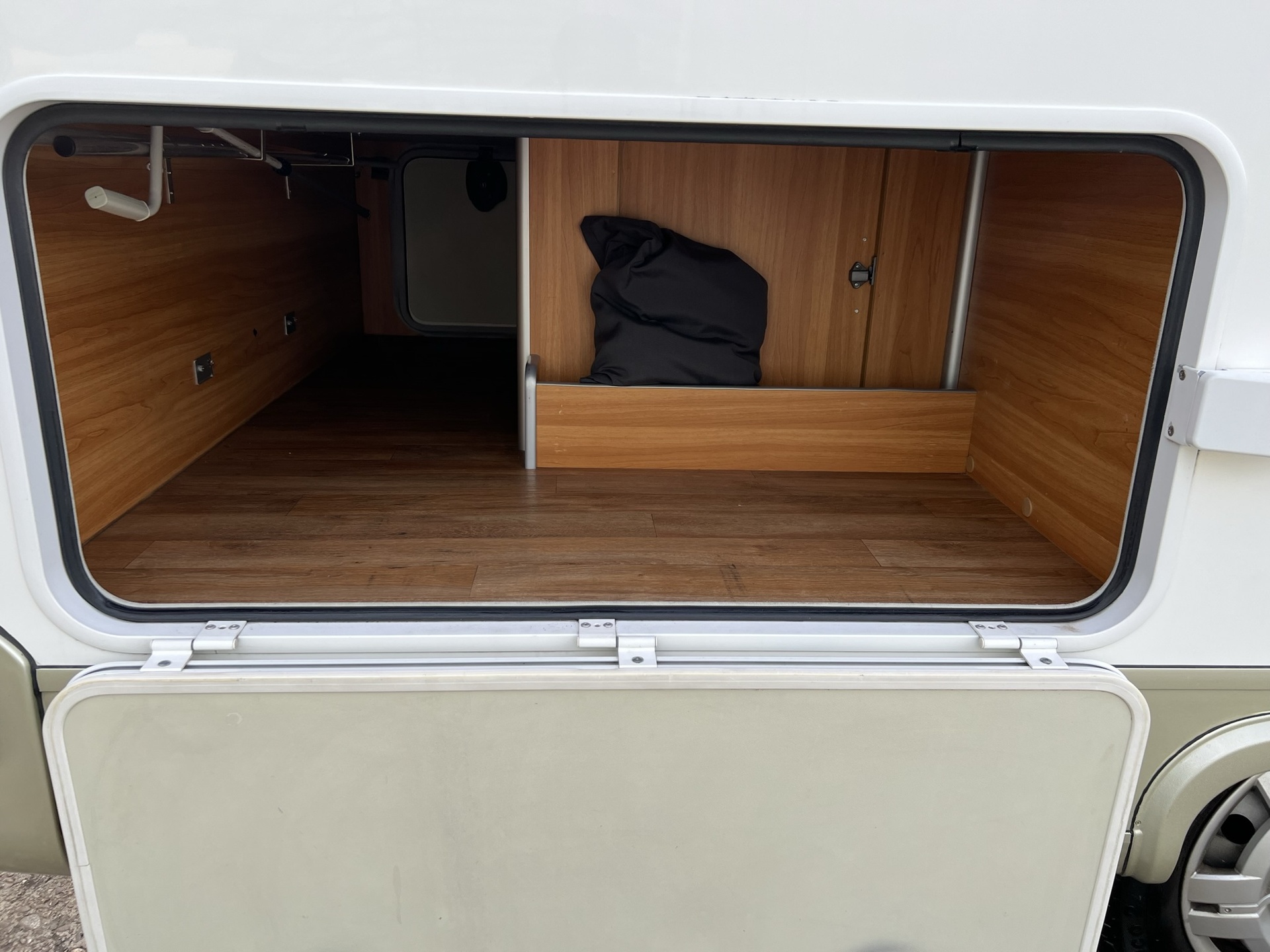 Maesss Skyline T 660 - enkele bedden - 3.0 liter - 158 pk - zonnepaneel