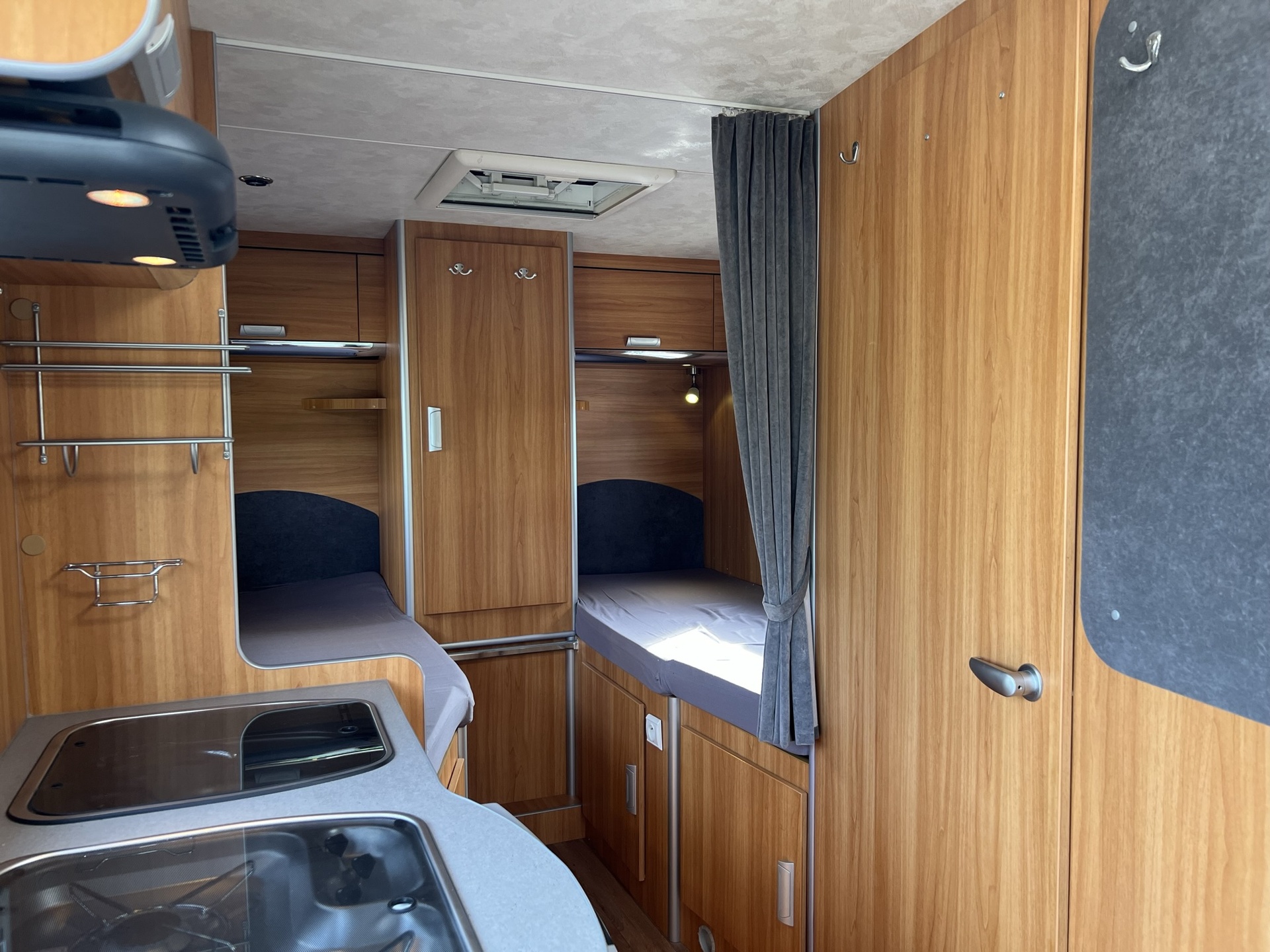 Maesss Skyline T 660 - enkele bedden - 3.0 liter - 158 pk - zonnepaneel