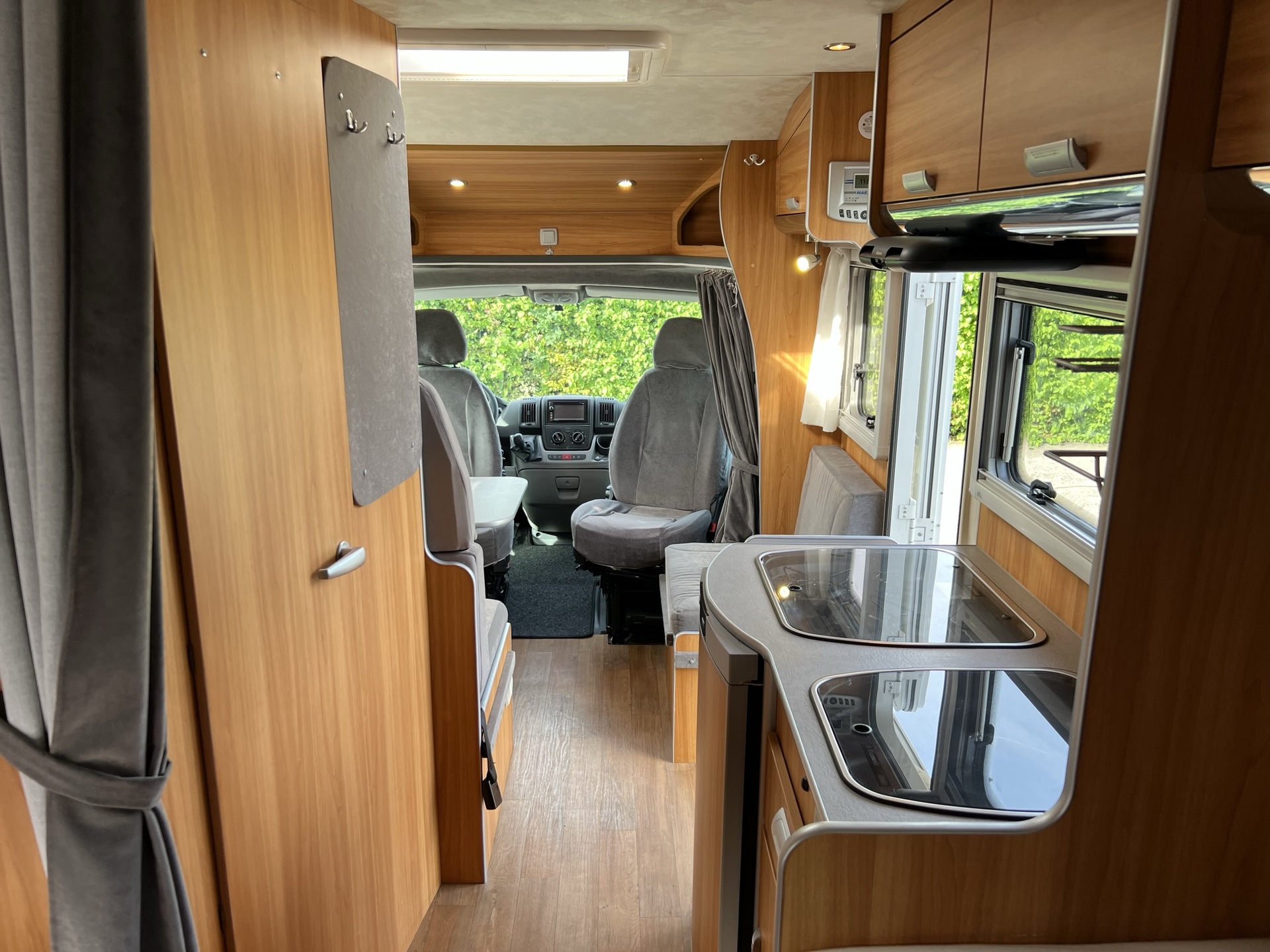 Maesss Skyline T 660 - enkele bedden - 3.0 liter - 158 pk - zonnepaneel