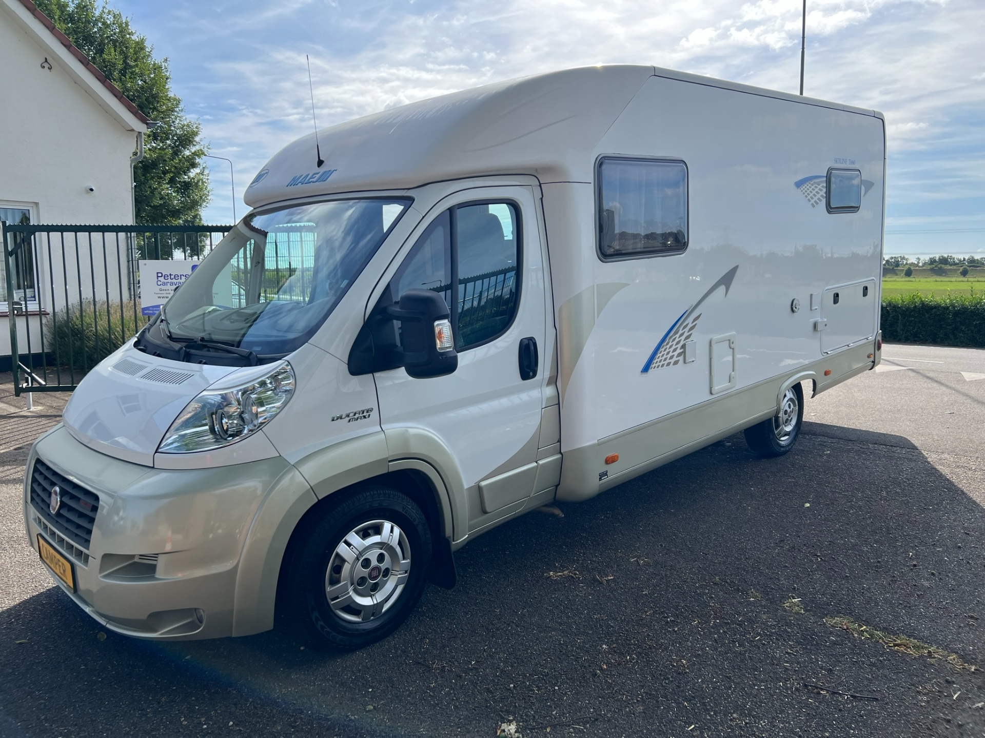 Maesss Skyline T 660 - enkele bedden - 3.0 liter - 158 pk - zonnepaneel