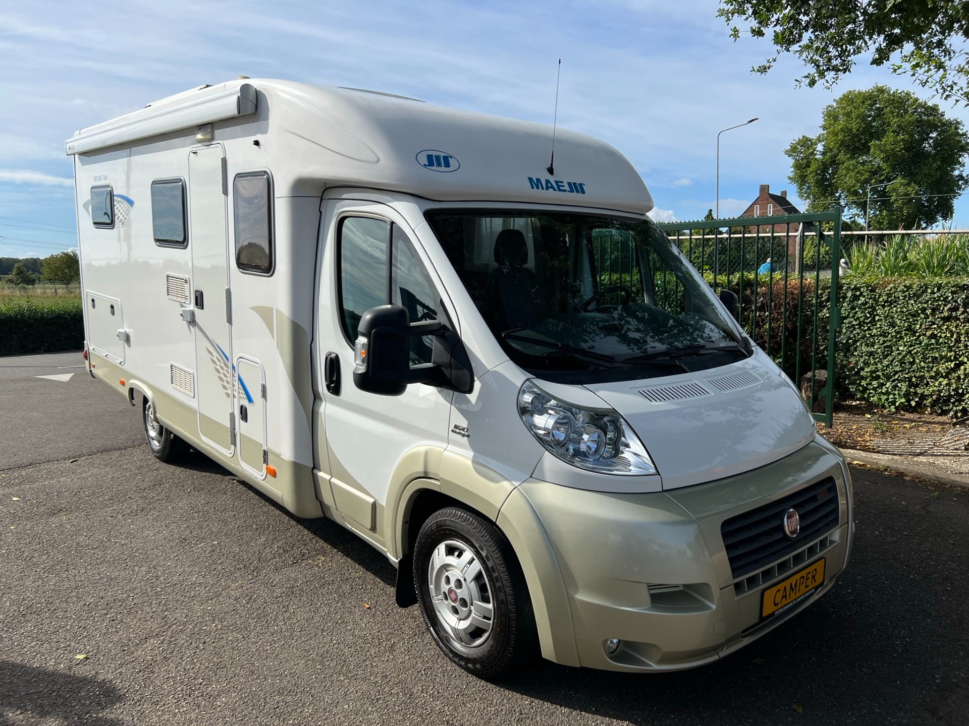 Maesss Skyline T 660 - enkele bedden - 3.0 liter - 158 pk - zonnepaneel