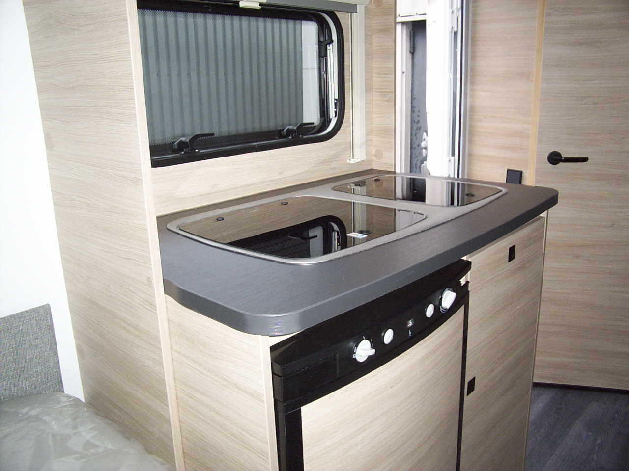 Caravelair Alba Style 472 model 2023 ! 2 enkele bedden 2.10 breed ! Verkocht !