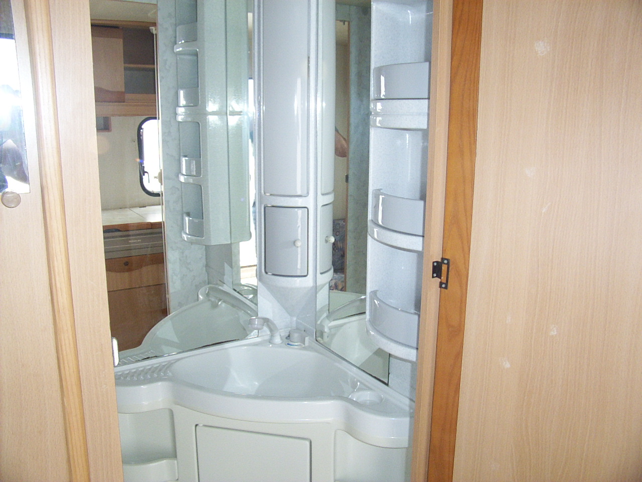 Caravelair Antares Style 410 Nieuw model 2021!  Verkocht !