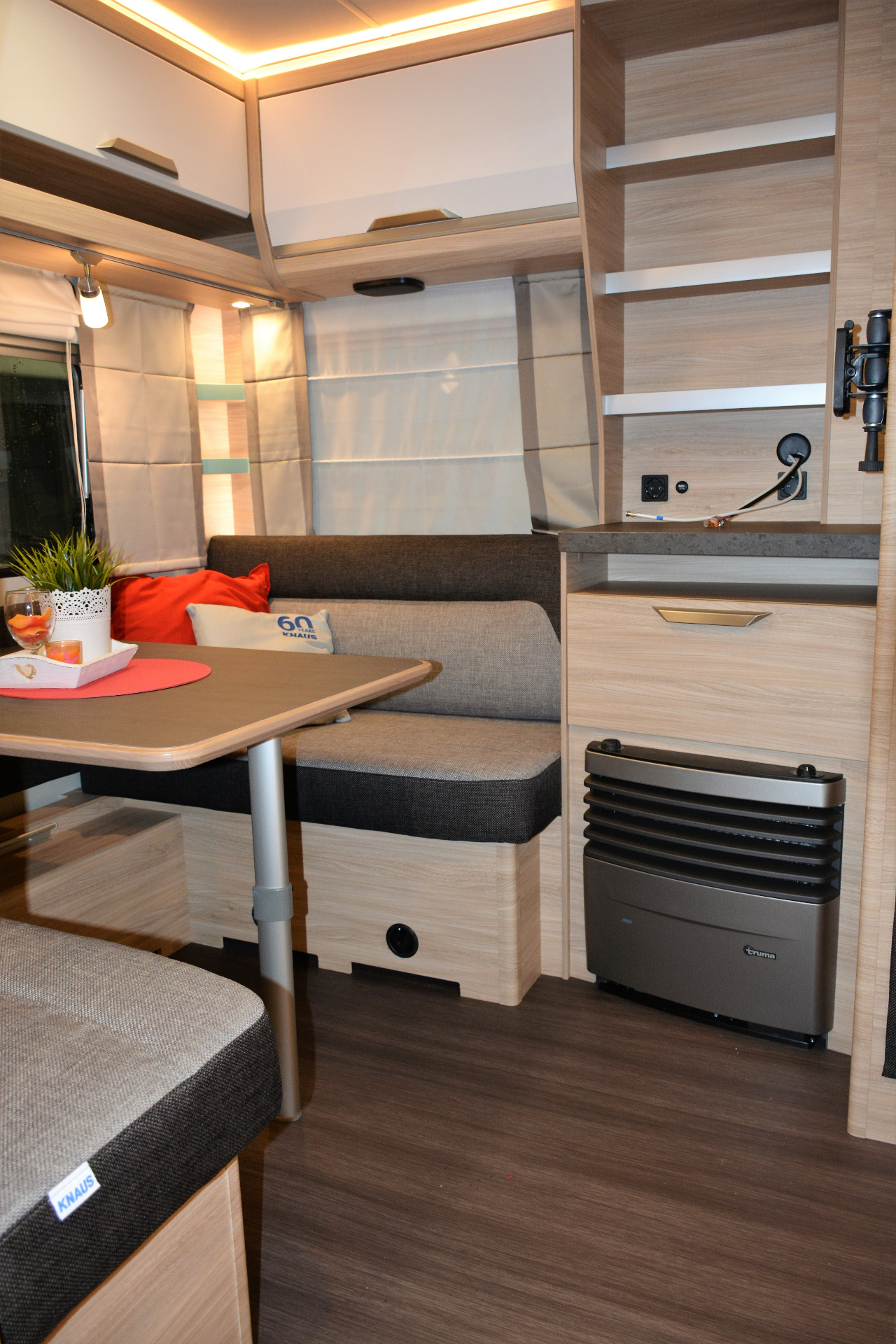 Knaus Südwind 460 EU 60 Years Nieuw 2021