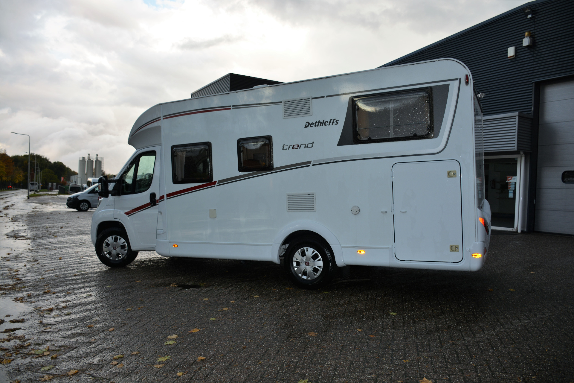 Dethleffs Trend T 6717 bj 2016 origineel 22.600km Nieuwstaat