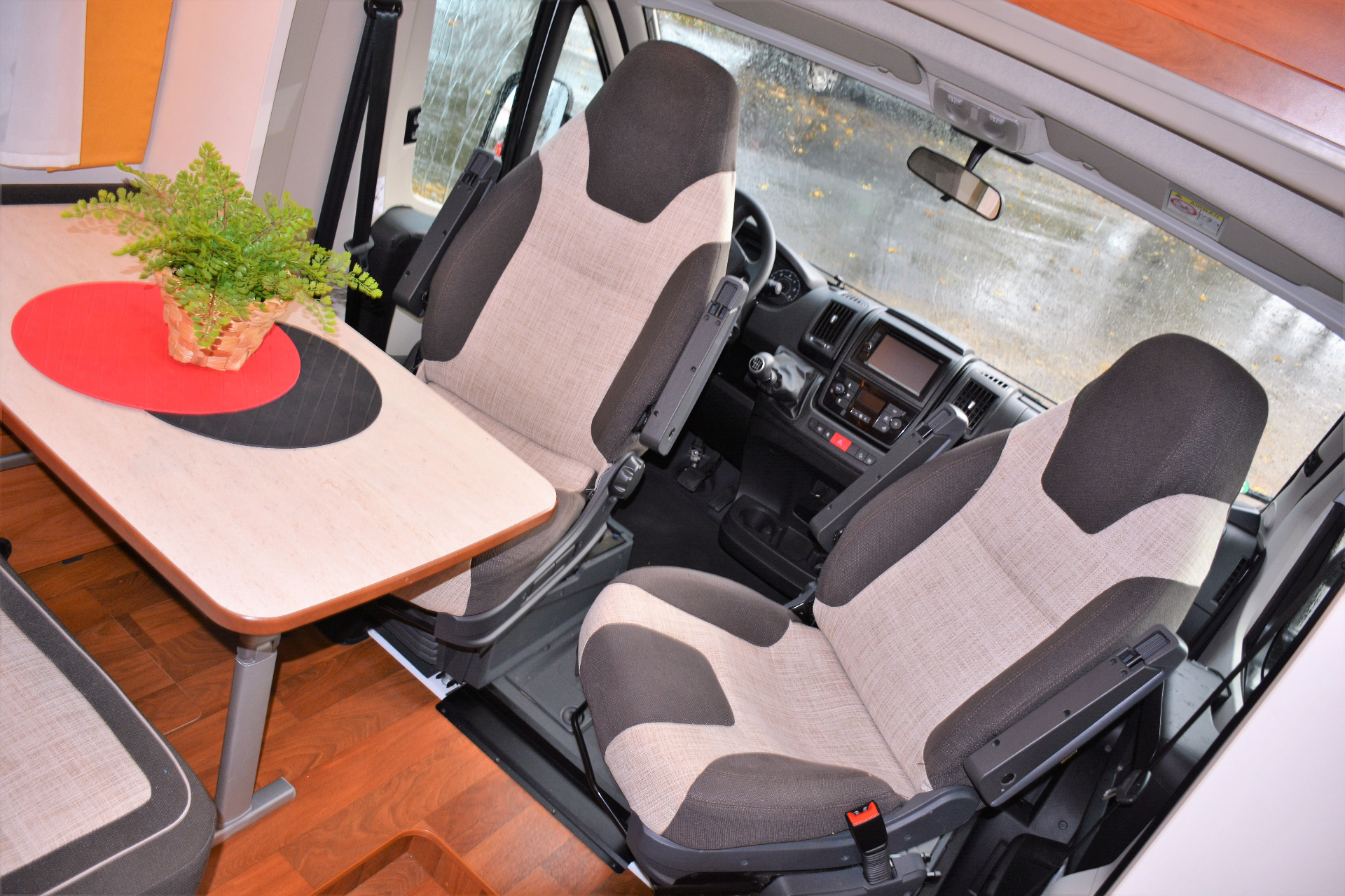 Dethleffs Trend T 6717 bj 2016 origineel 22.600km Nieuwstaat