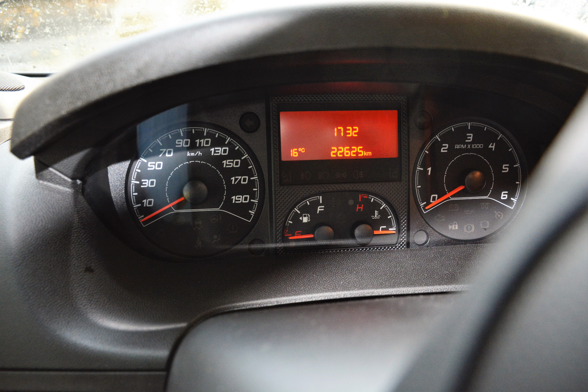 Dethleffs Trend T 6717 bj 2016 origineel 22.600km Nieuwstaat