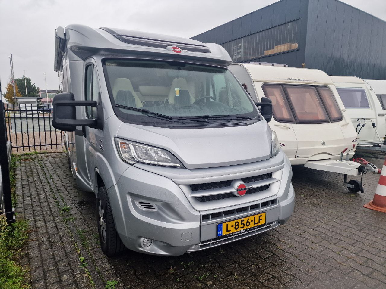 BUERSTNER NEXXO T720 silverline