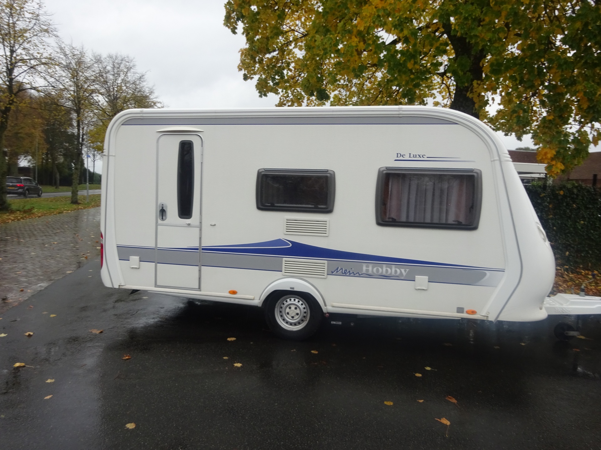 Hobby De luxe 440SF Vast Bed en Mover
