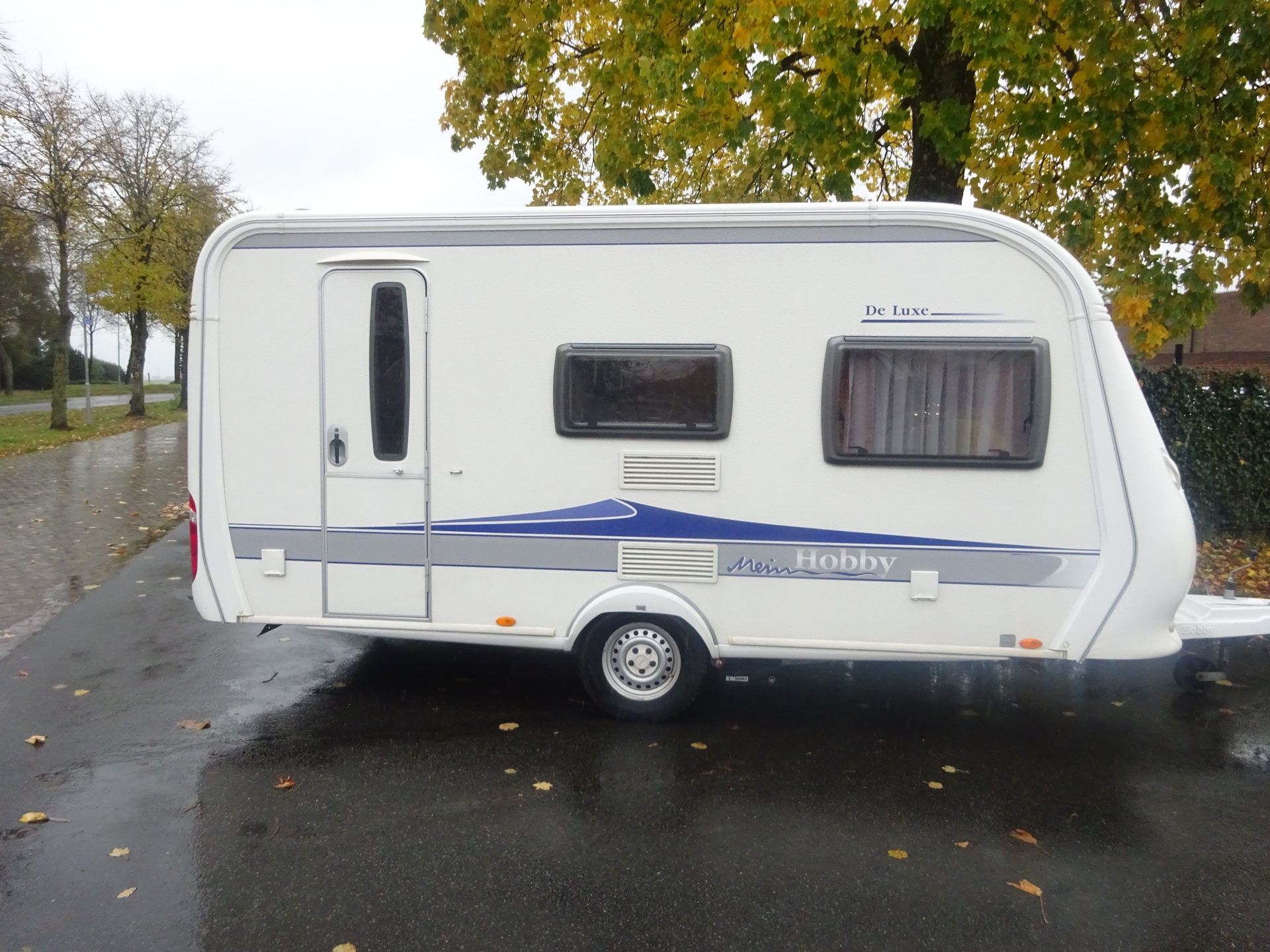 Hobby De luxe 440SF Vast Bed en Mover