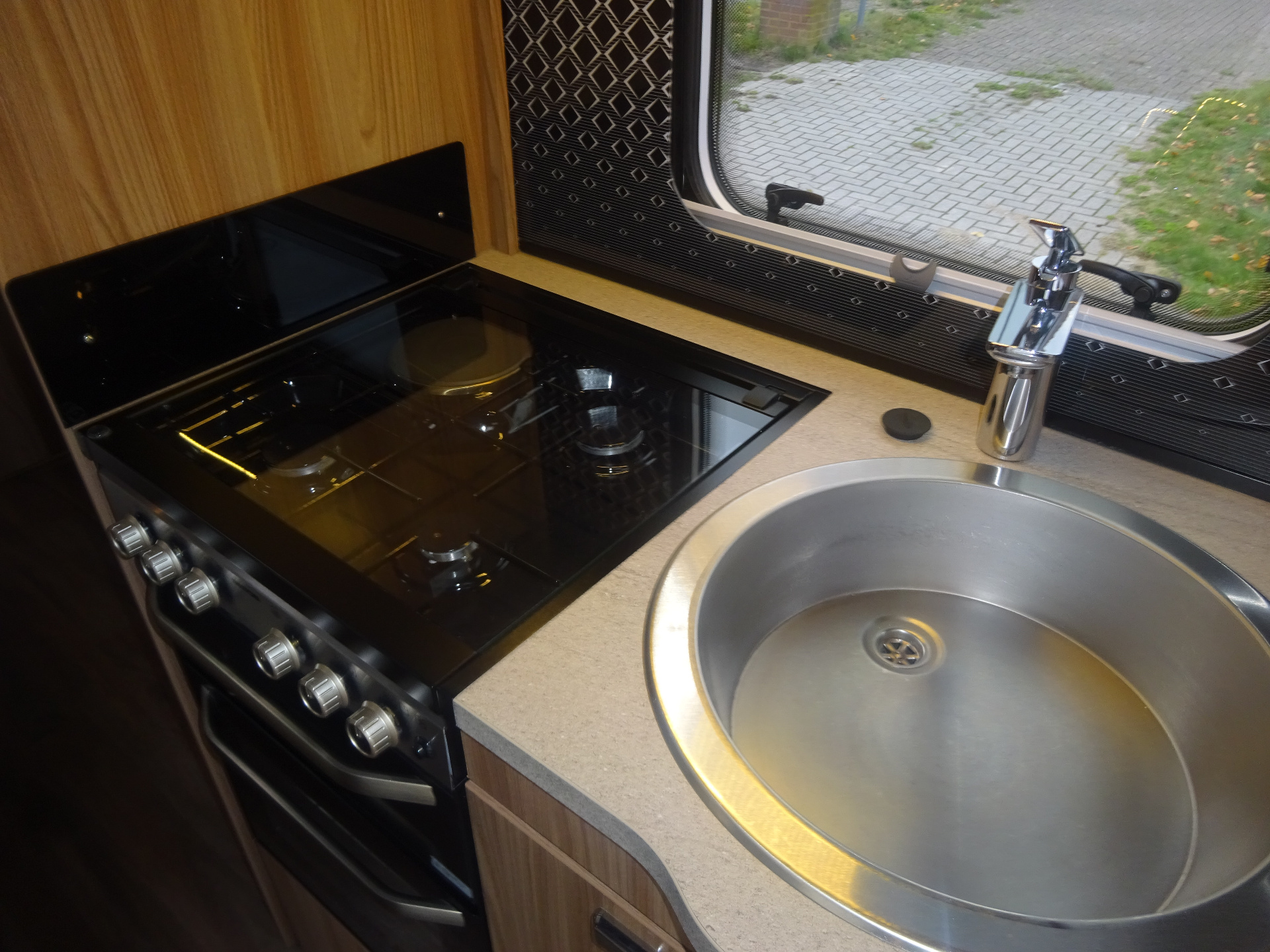 Sprite Cruzer 495 Frans Bed en Grote Badkamer