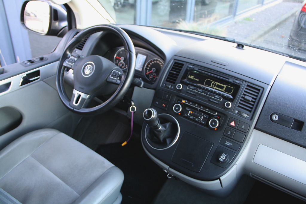 Volkswagen T5 California Generation, 2.0TDI 140, Led/Xenon, Leder/Alcantara