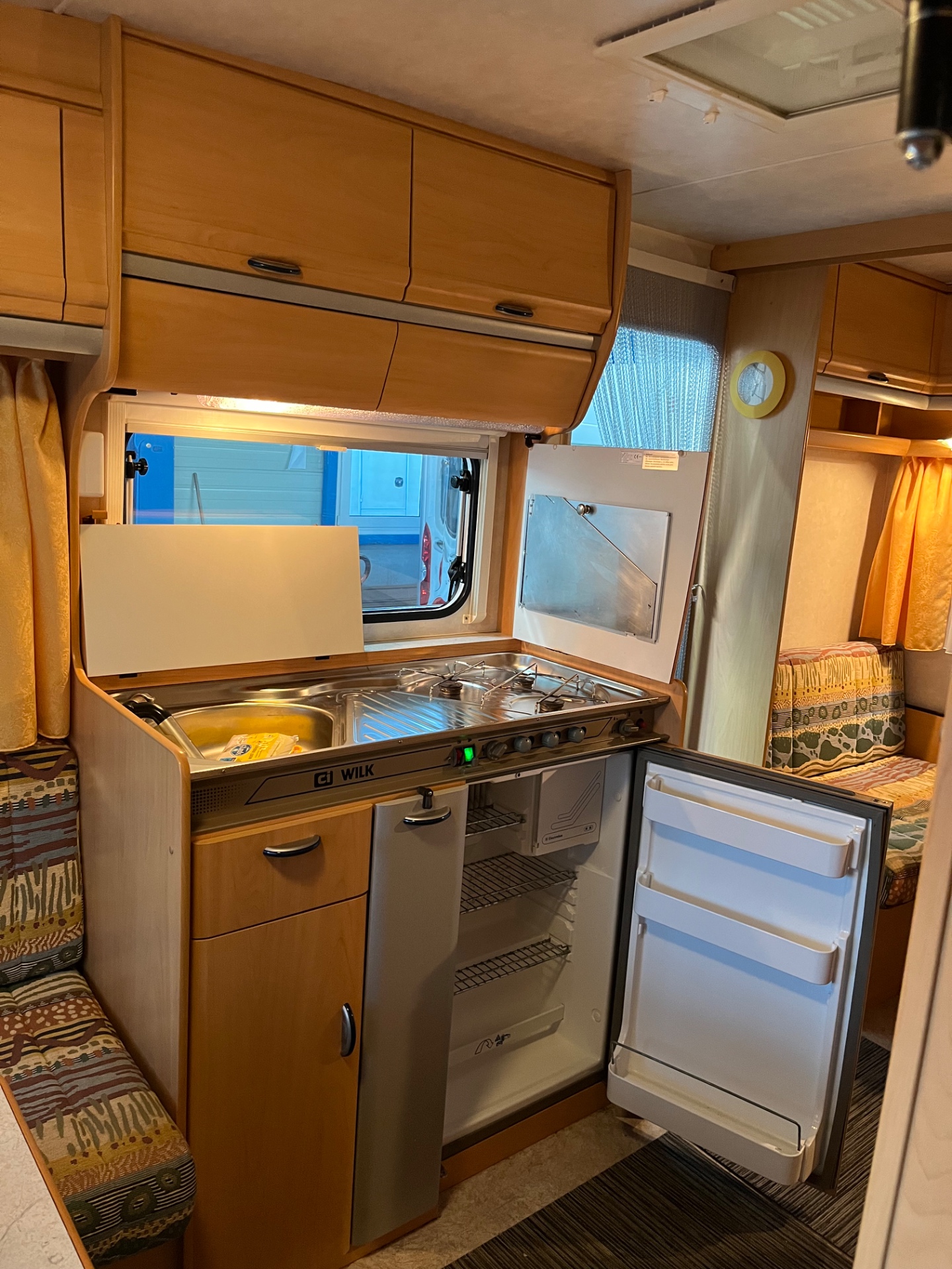 Wilk Stern 410 met voortent