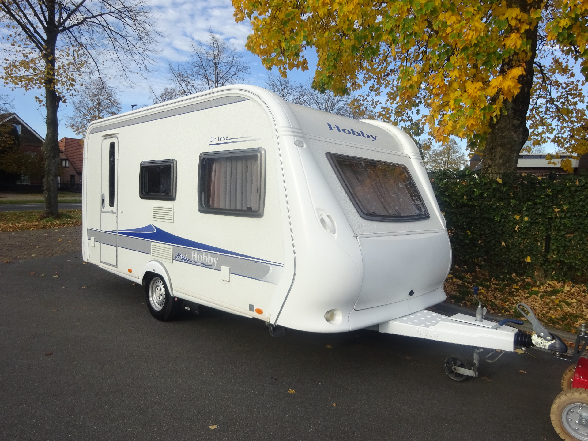 Hobby De luxe 440SF Vast Bed en Mover