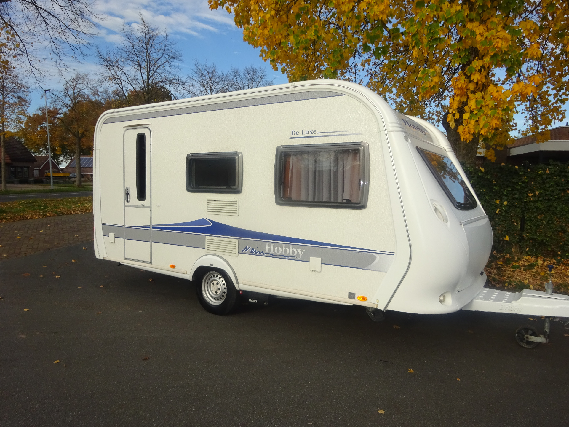 Hobby De luxe 440SF Vast Bed en Mover
