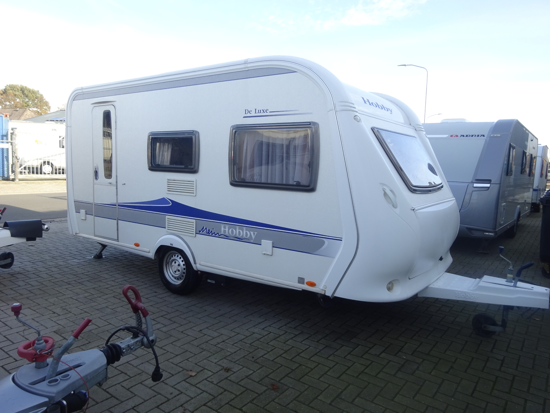 Hobby De luxe 440SF Vast Bed en Mover