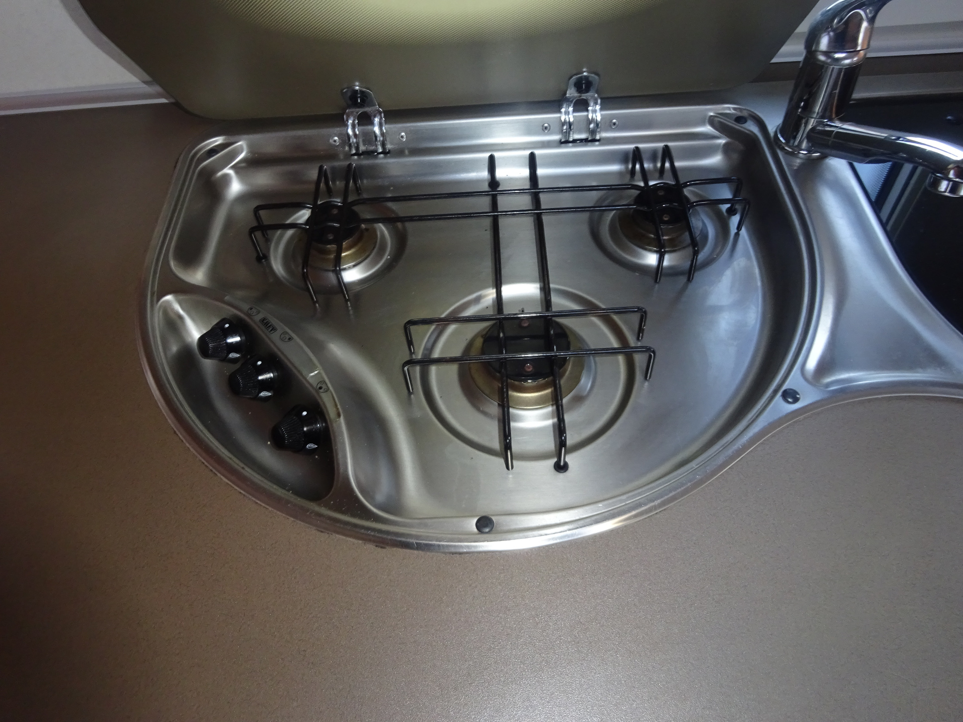 Hobby De luxe 440SF Vast Bed en Mover