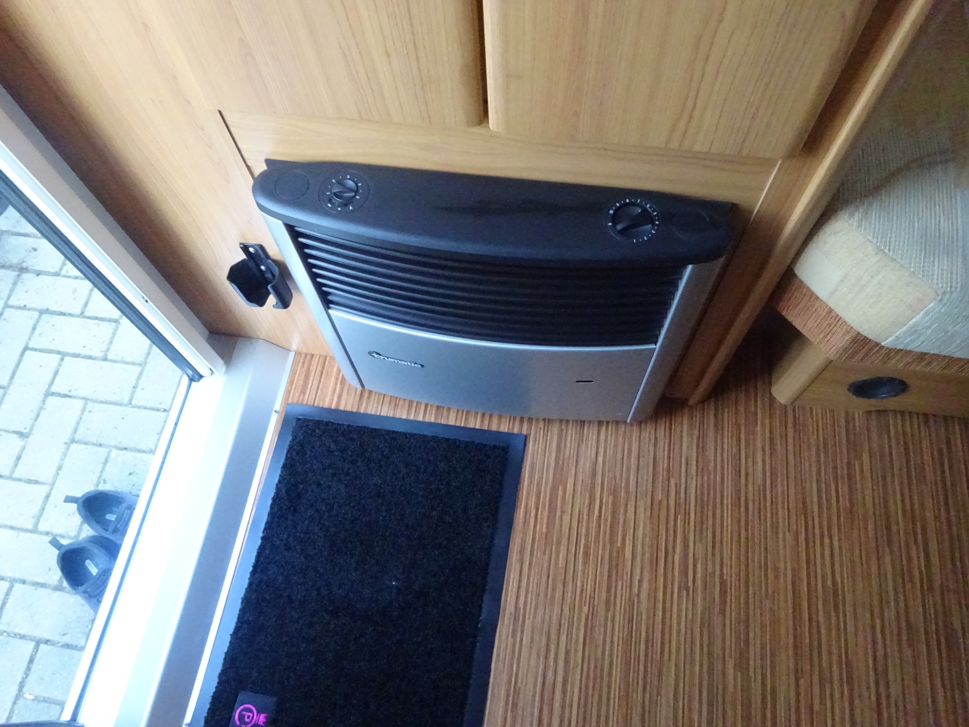 Hobby De luxe 440SF Vast Bed en Mover