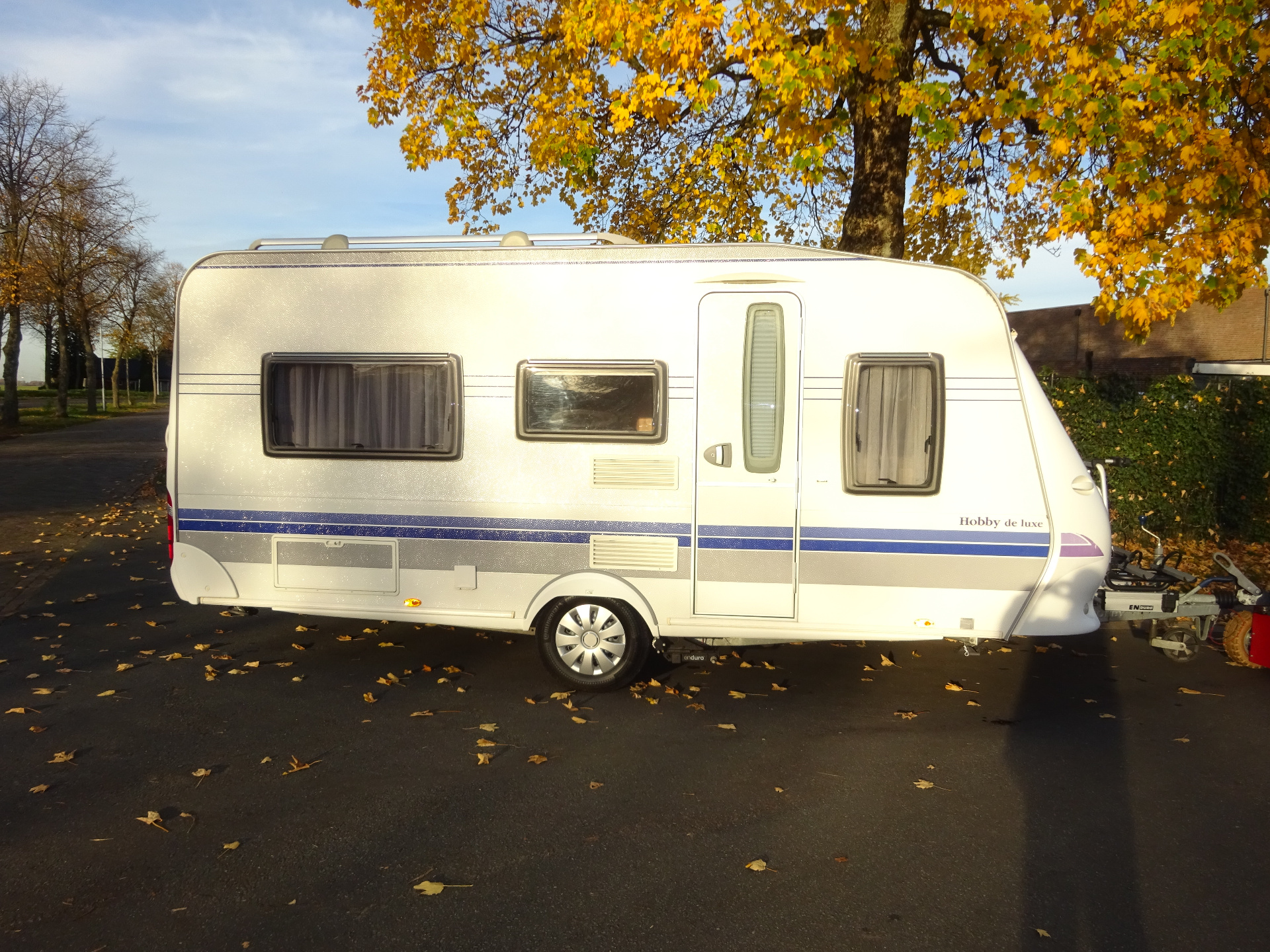 Hobby De luxe 460 LU Enkele Bedden + Mover