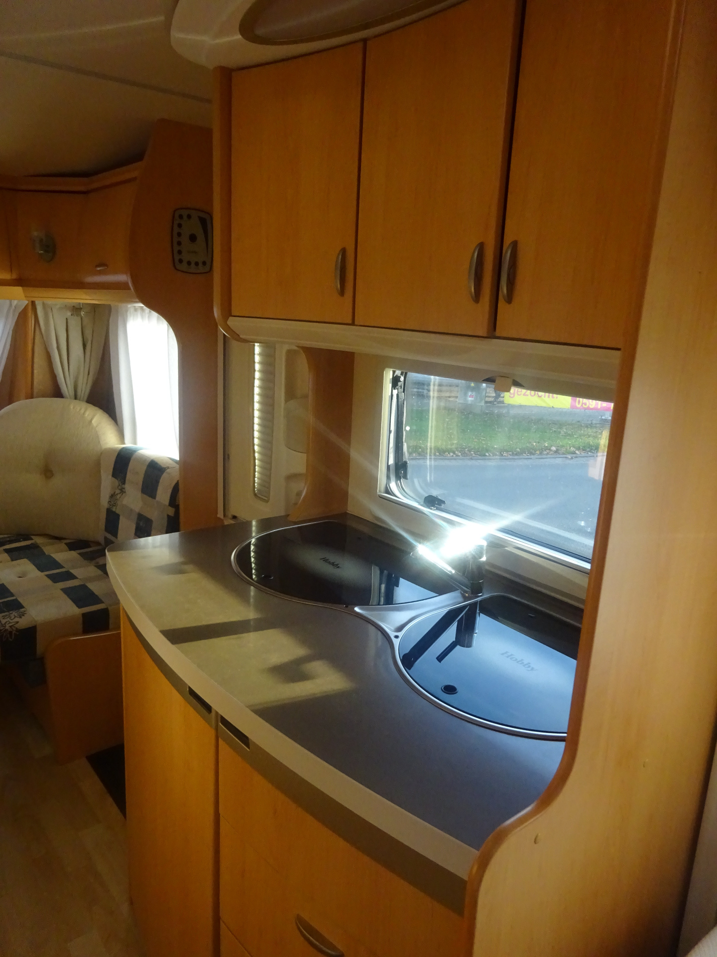 Hobby De luxe 460 LU Enkele Bedden + Mover