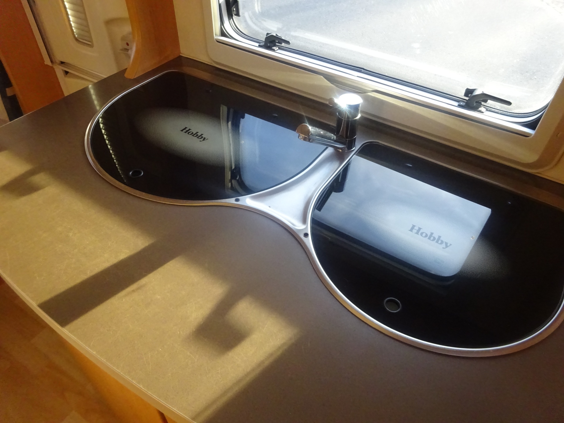 Hobby De luxe 460 LU Enkele Bedden + Mover