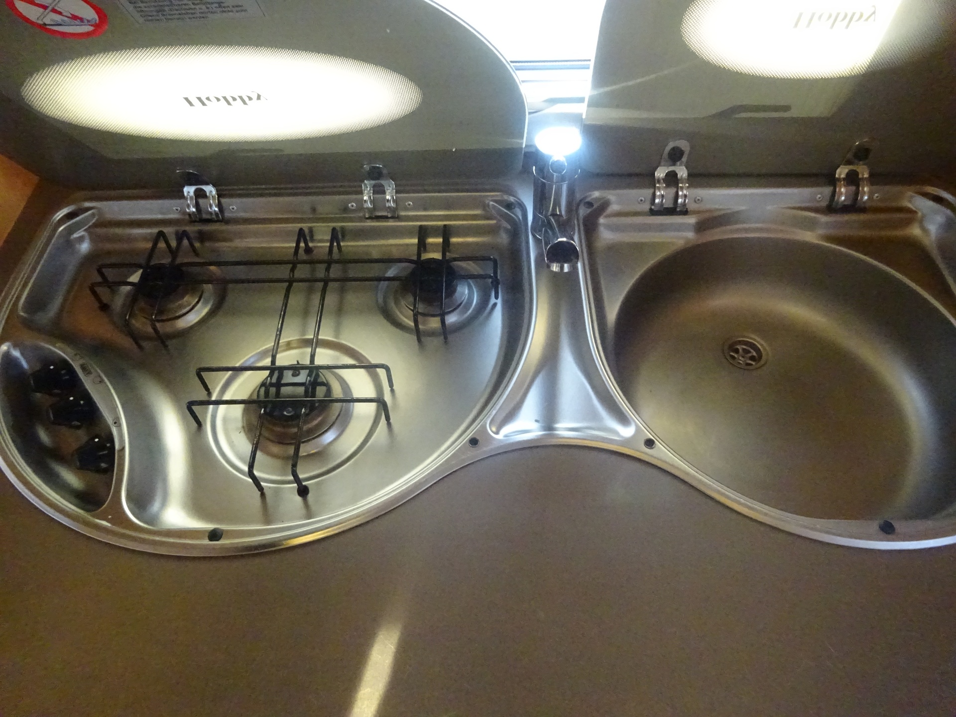 Hobby De luxe 460 LU Enkele Bedden + Mover