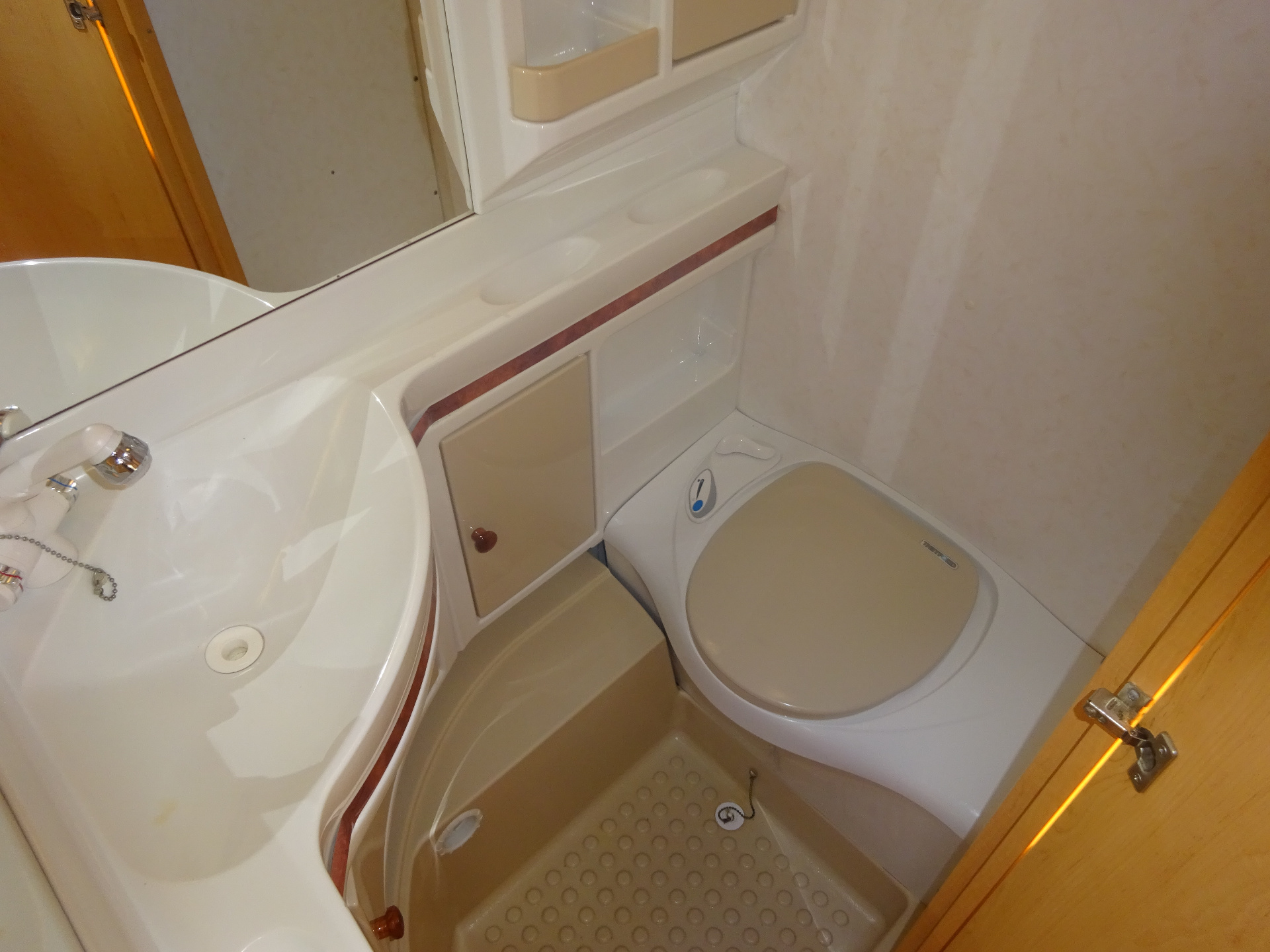 Hobby De luxe 460 LU Enkele Bedden + Mover