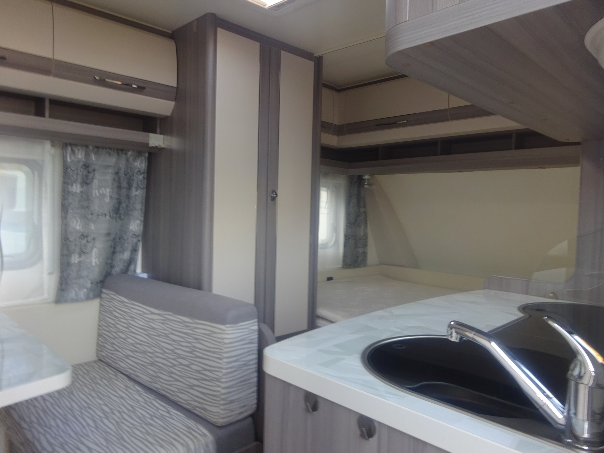 Hobby OnTour 390 SF Met Mover