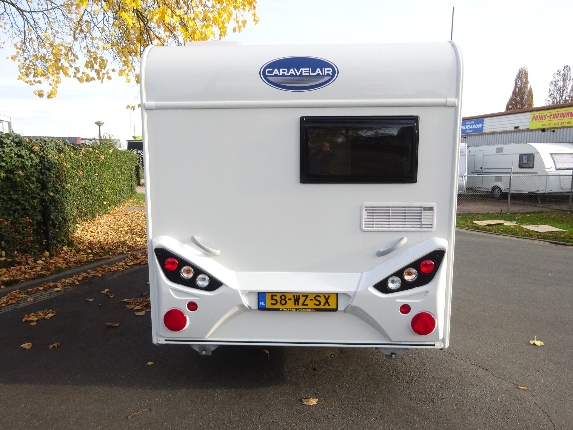 Caravelair Alba 400 SF Vast Bed + Mover