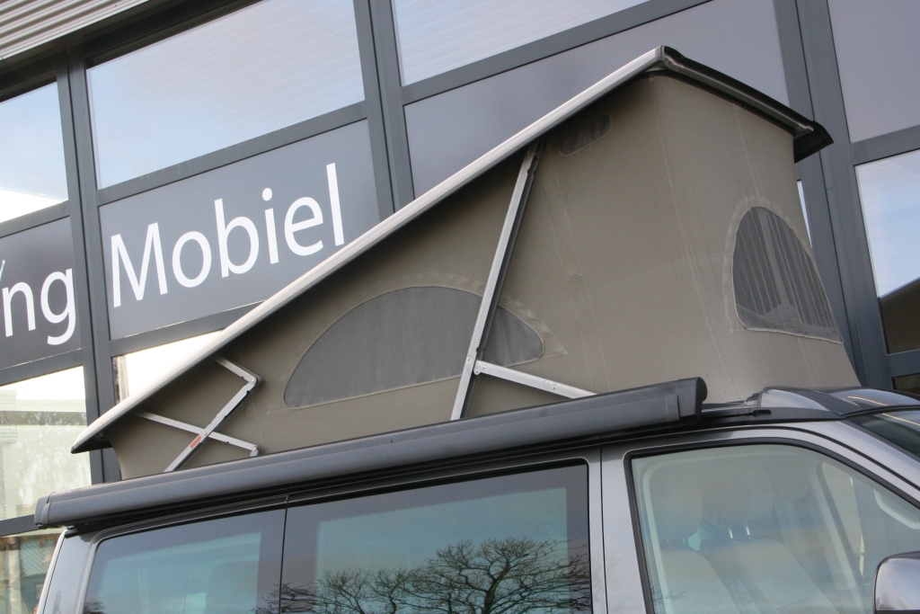 Volkswagen T5 GP California Comfortline, 2.0TDI 140, NL Auto, Lage Km.