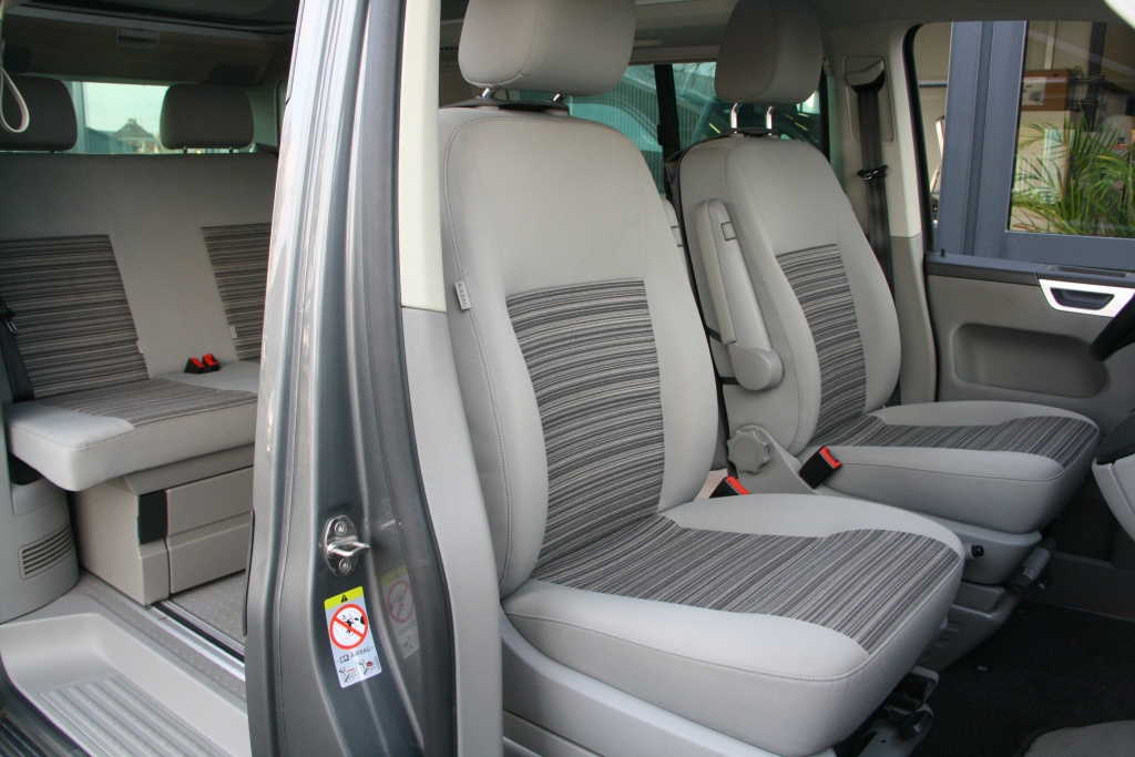 Volkswagen T5 GP California Comfortline, 2.0TDI 140, NL Auto, Lage Km.