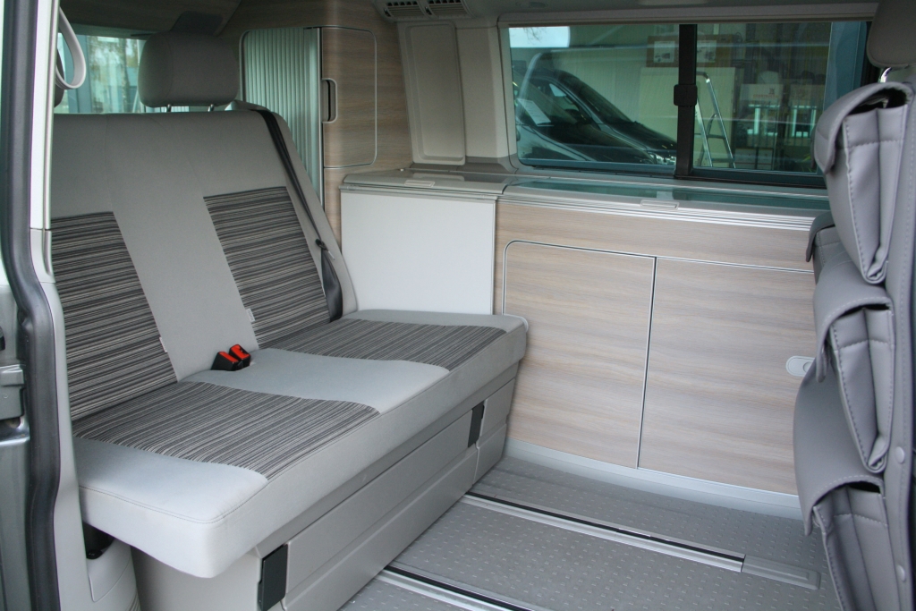 Volkswagen T5 GP California Comfortline, 2.0TDI 140, NL Auto, Lage Km.