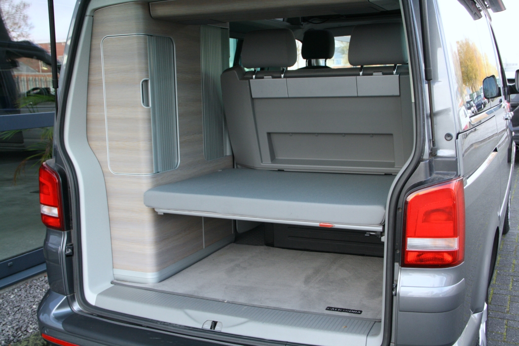 Volkswagen T5 GP California Comfortline, 2.0TDI 140, NL Auto, Lage Km.