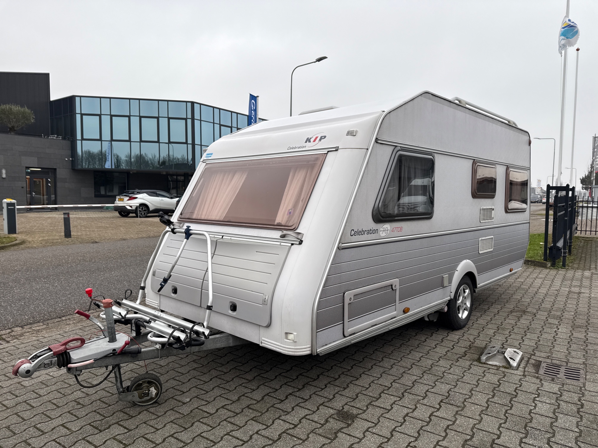 Kip Celebration 47 TDB truma mover 1e eigenaar