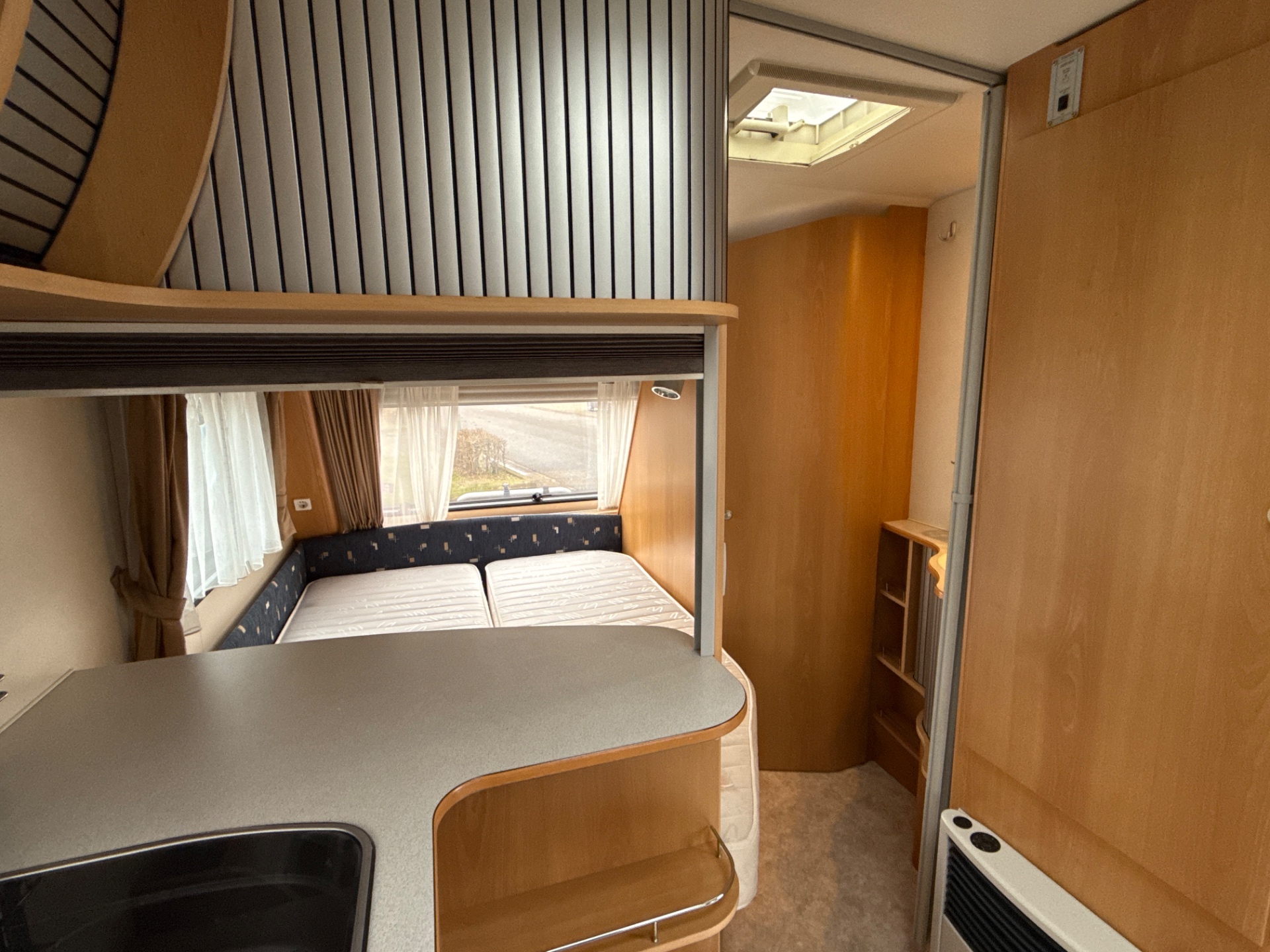 Kip Celebration 47 TDB truma mover 1e eigenaar