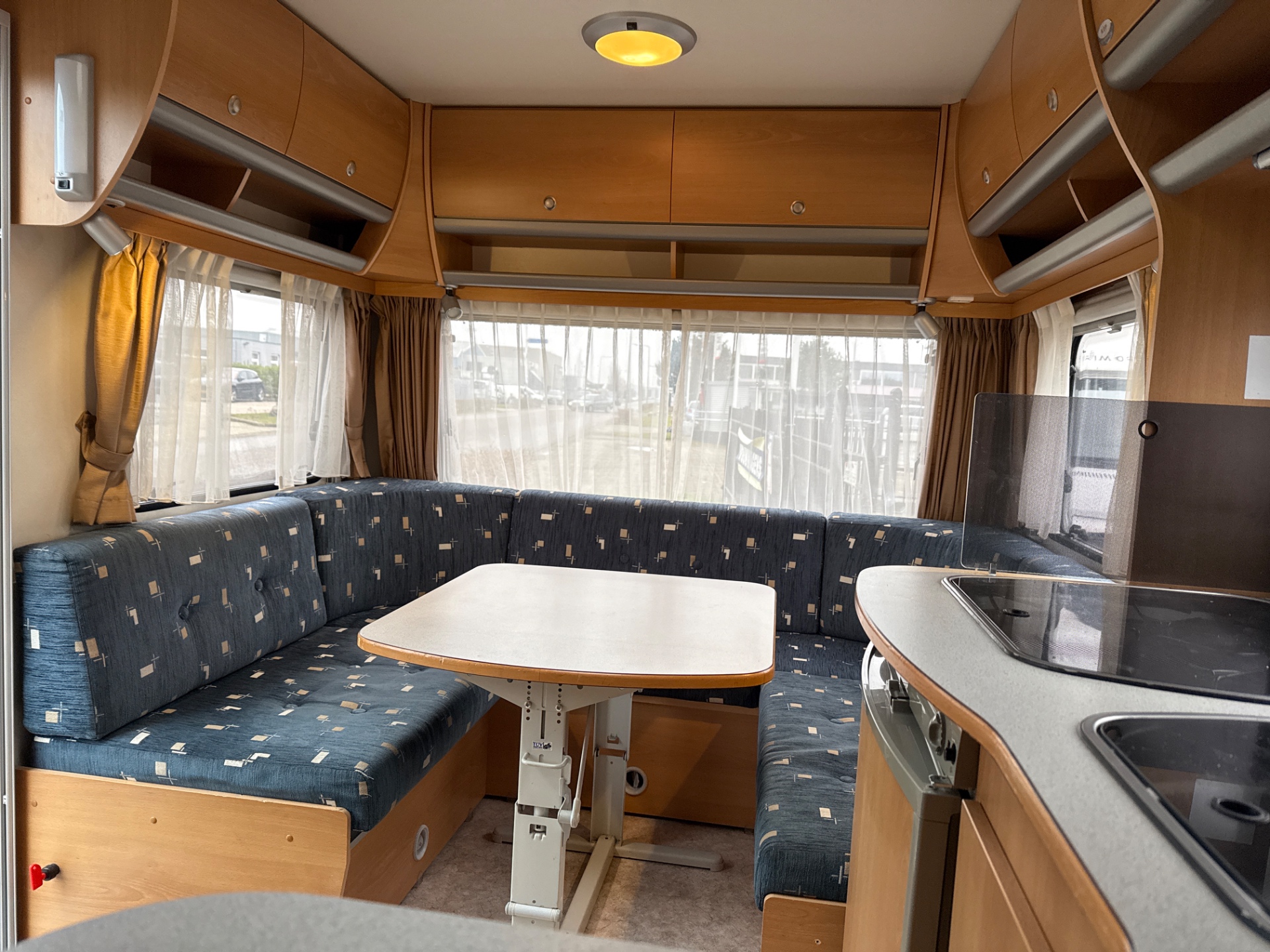 Kip Celebration 47 TDB truma mover 1e eigenaar