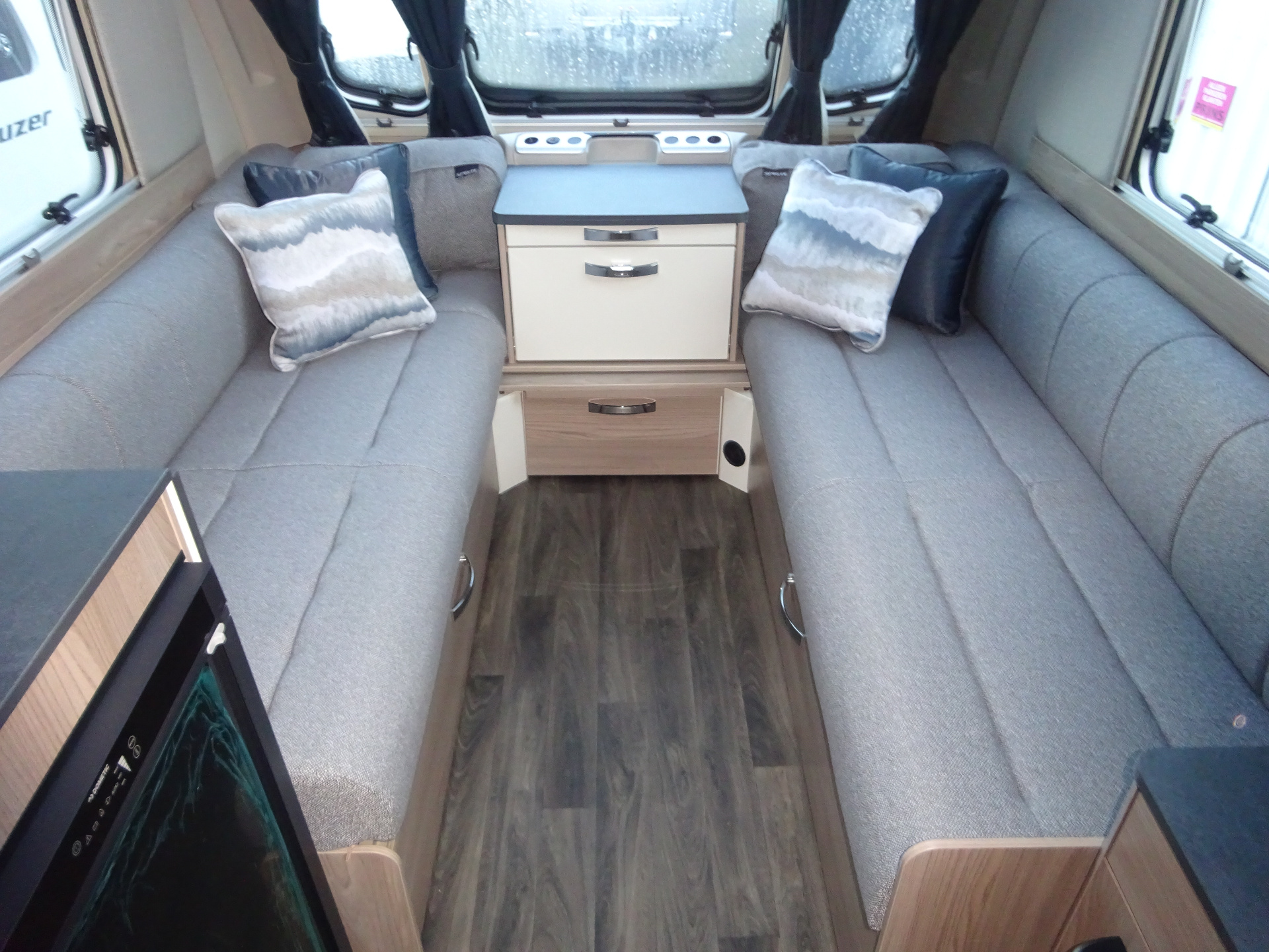 Sprite Mondial 420 SR Enkele Bedden Met Gratis Mover