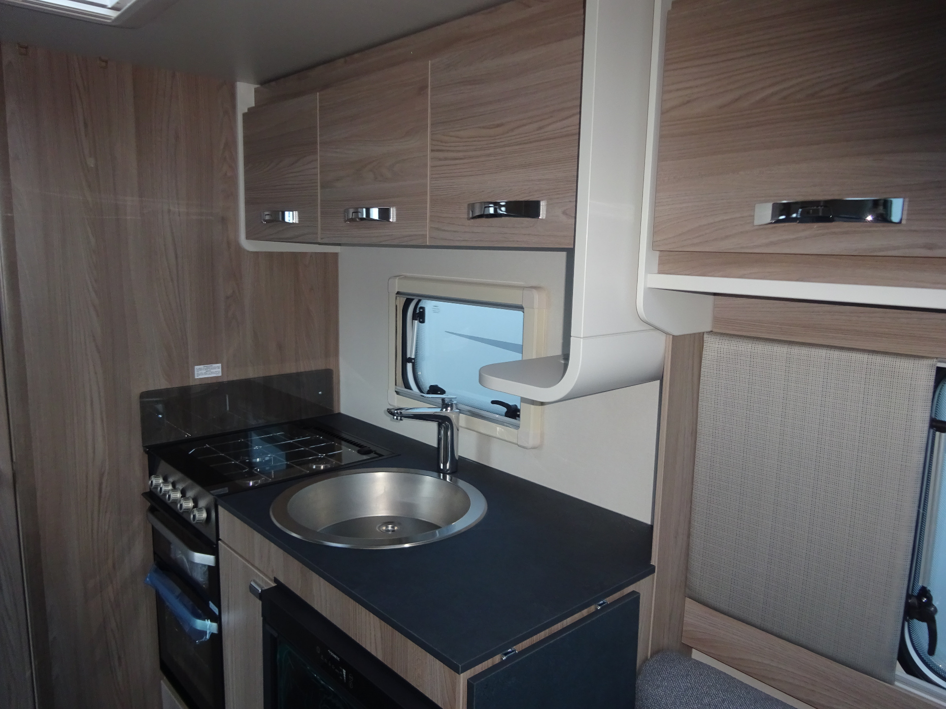 Sprite Mondial 420 SR Enkele Bedden Met Gratis Mover